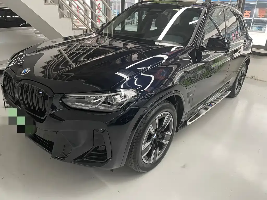 BMW iX3 — фото 1