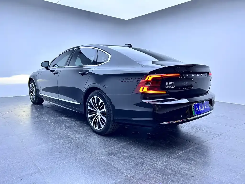 Volvo S90 PHEV — фото 3