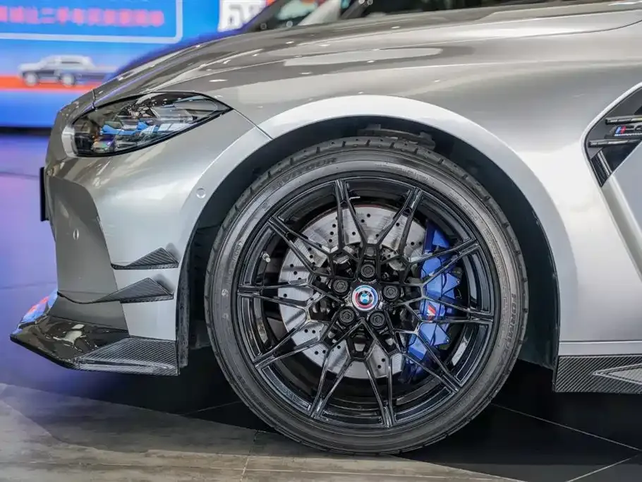 BMW M4 — фото 10
