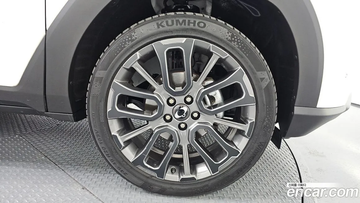 KG Mobility (Ssangyong) Torres — фото 10