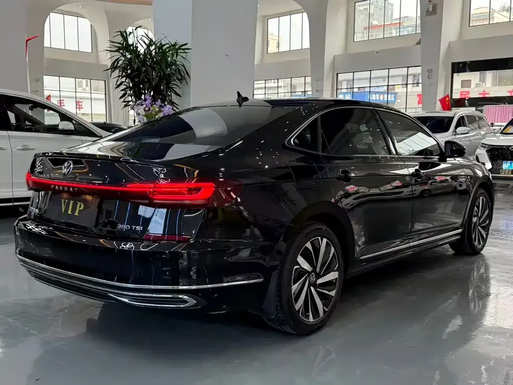 Volkswagen Passat — фото 4