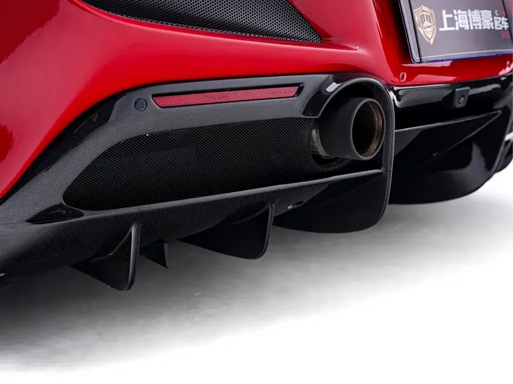 Ferrari F8 — фото 9