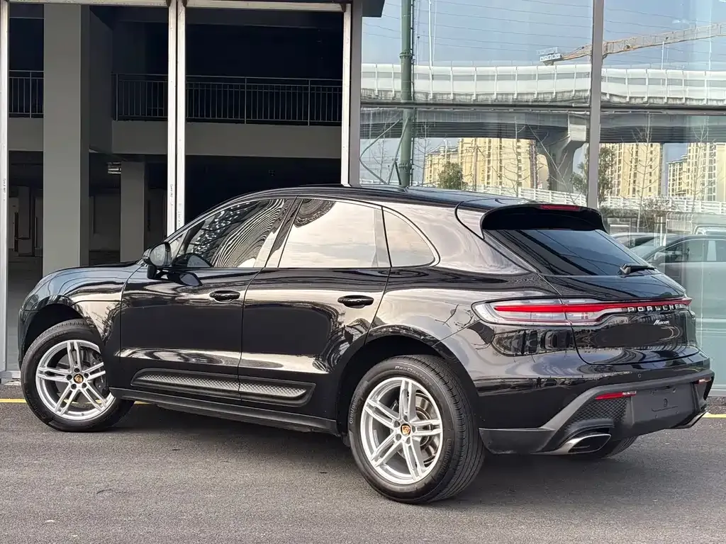 Porsche Macan — фото 10