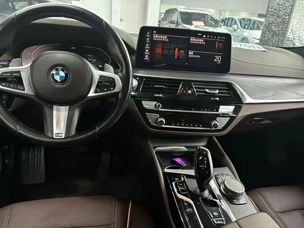 BMW 5 Series — фото 2