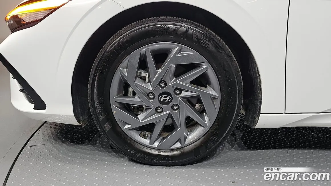 Hyundai AVANTE — фото 4