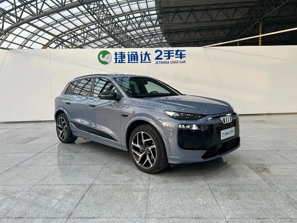 Audi Q6L e-tron — фото 6