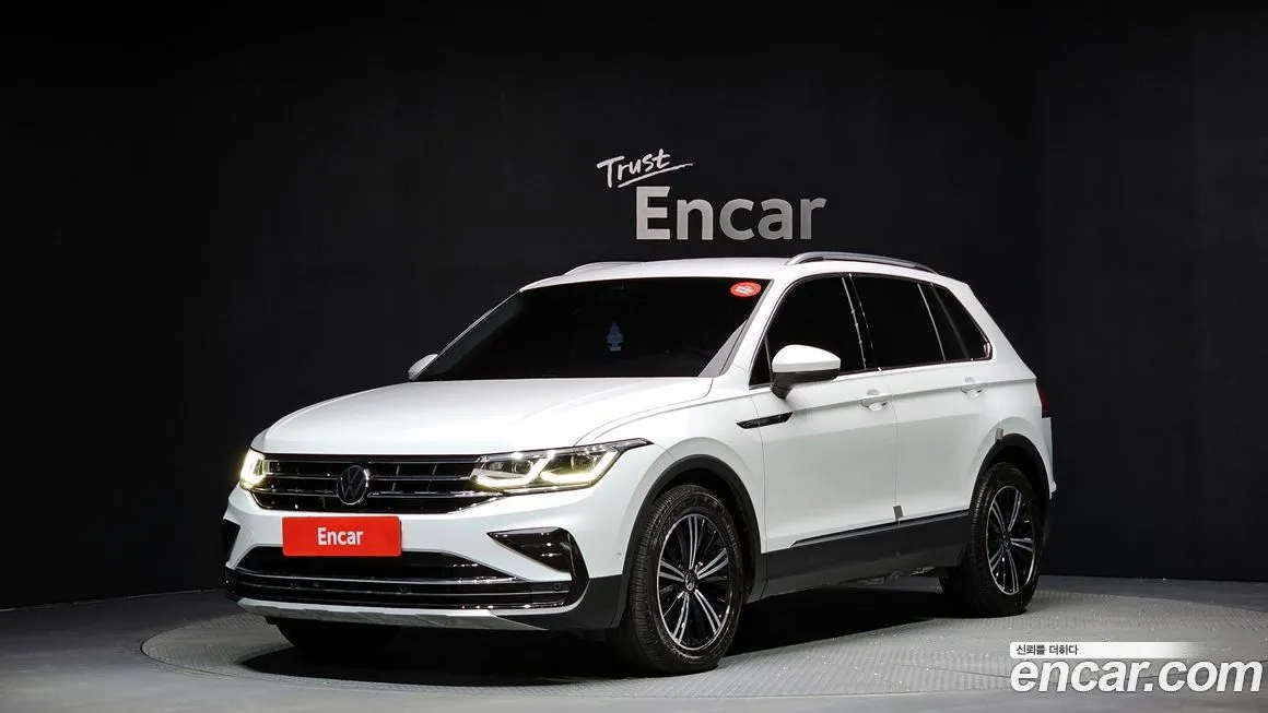 Volkswagen Tiguan — фото 1