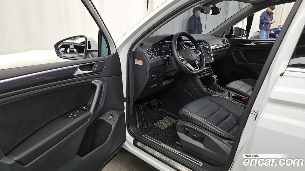 Volkswagen Tiguan — фото 6