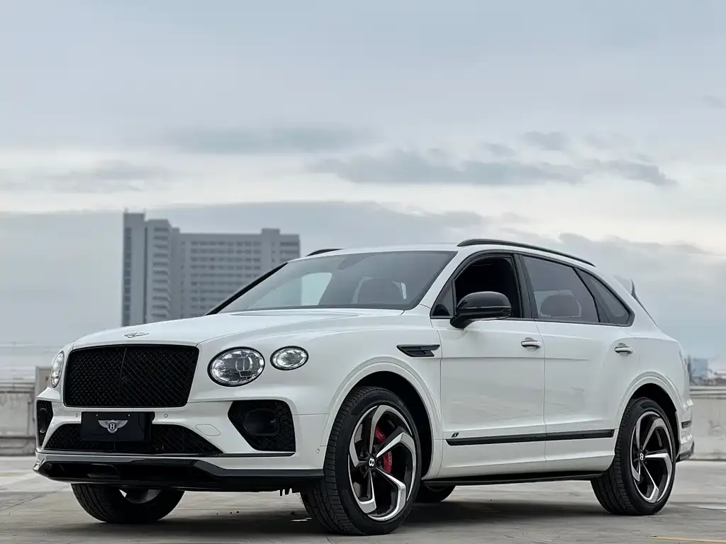 Bentley Bentayga — фото 1