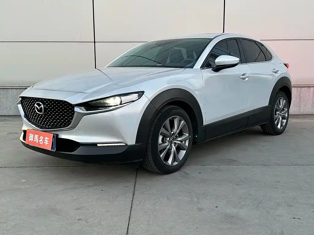 Mazda CX-30 — фото 1
