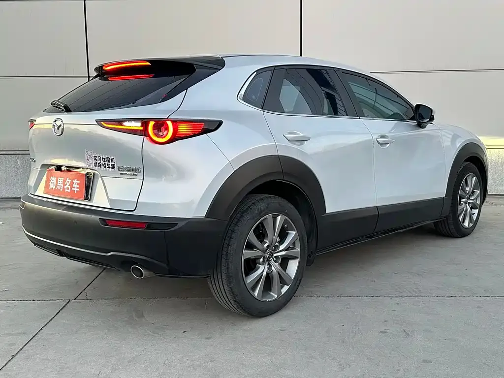 Mazda CX-30 — фото 4
