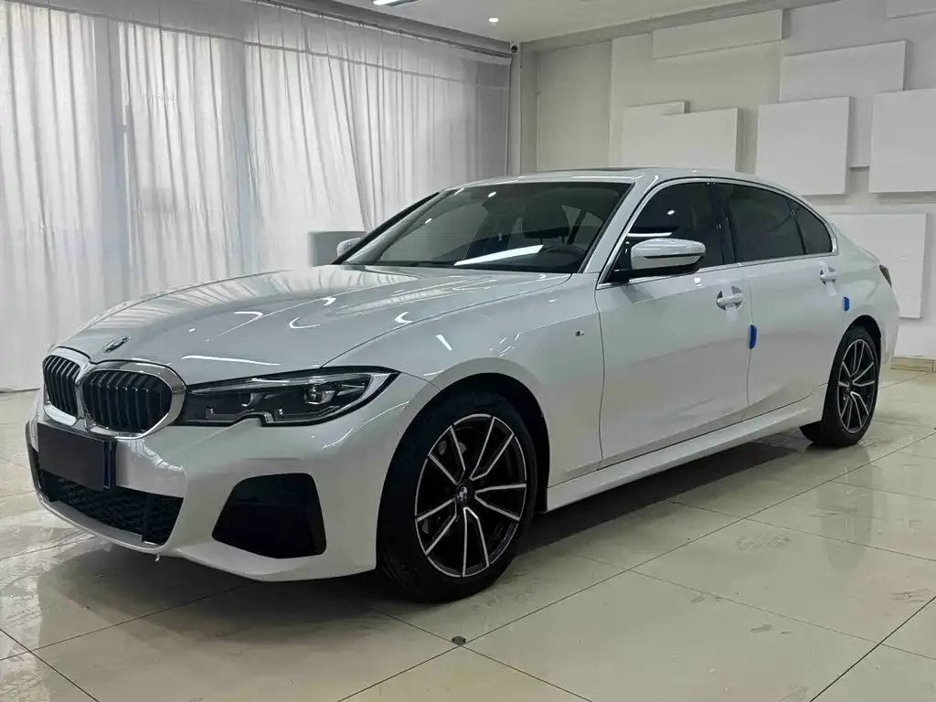 BMW 3 Series — фото 1