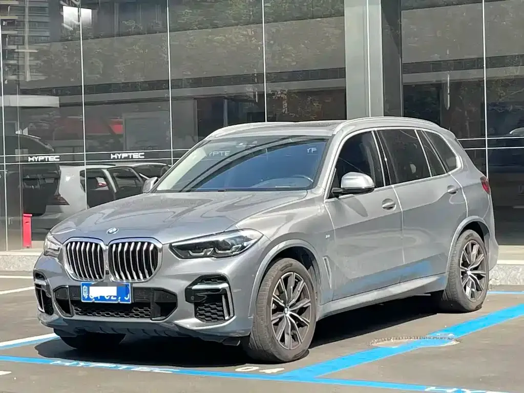 BMW X5 — фото 1