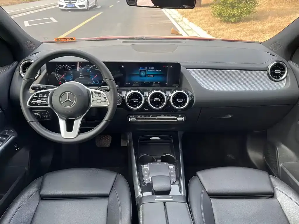 Mercedes-Benz GLA — фото 10