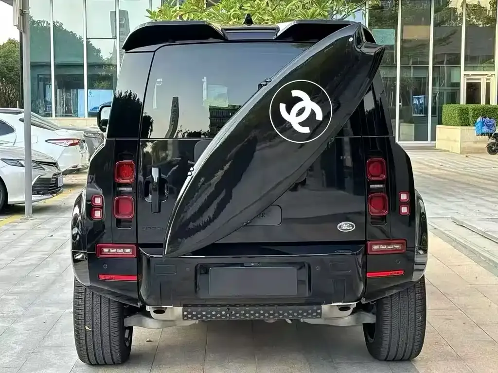 Land Rover Defender — фото 2