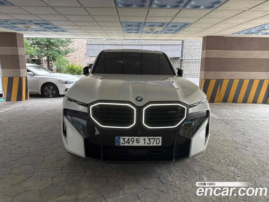 BMW XM — фото 1