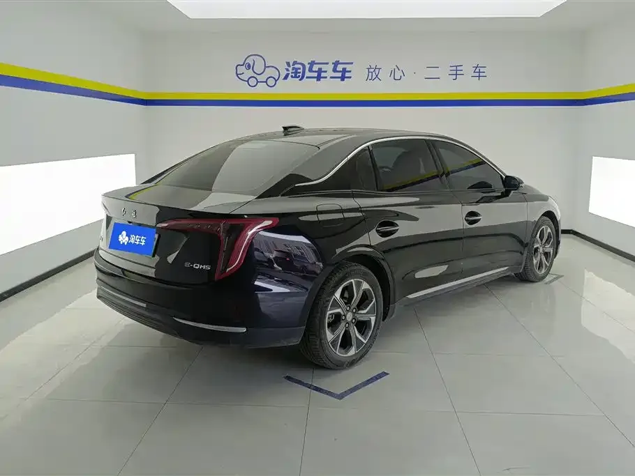 Hongqi E-QM5 — фото 8