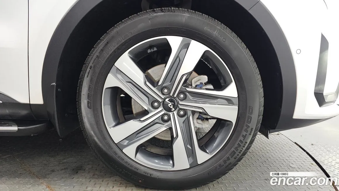 Kia Sorento — фото 8