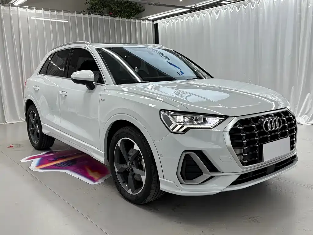 Audi Q3 — фото 8