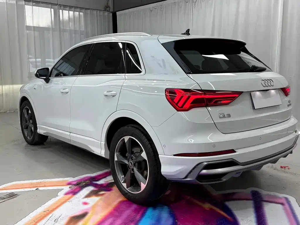 Audi Q3 — фото 7