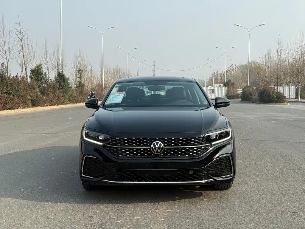 Volkswagen Passat — фото 7
