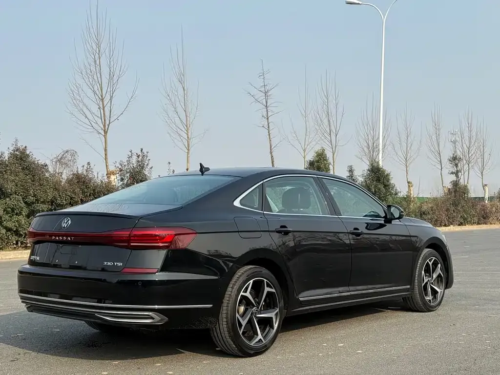 Volkswagen Passat — фото 5