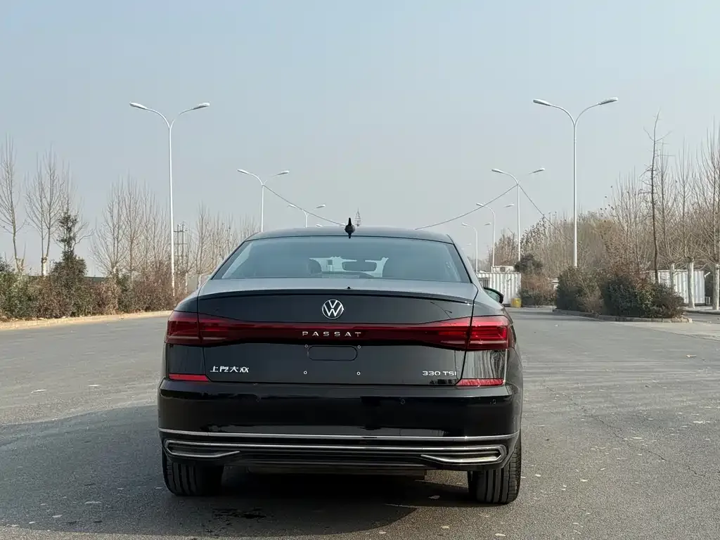 Volkswagen Passat — фото 3