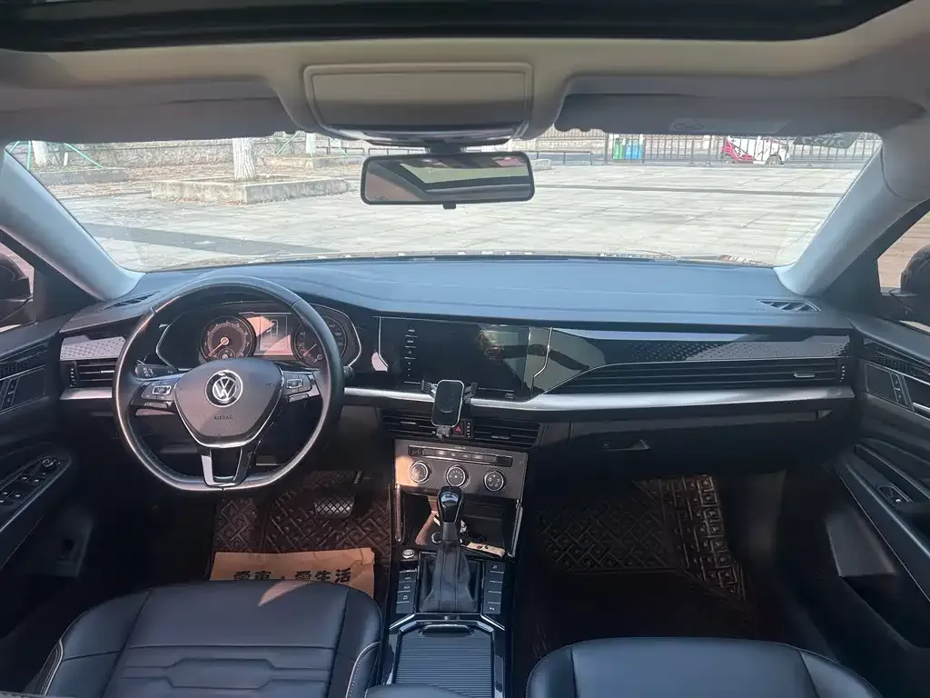 Volkswagen Passat — фото 7