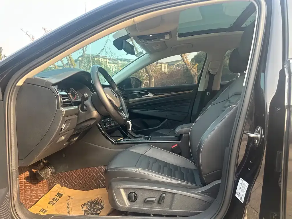 Volkswagen Passat — фото 8
