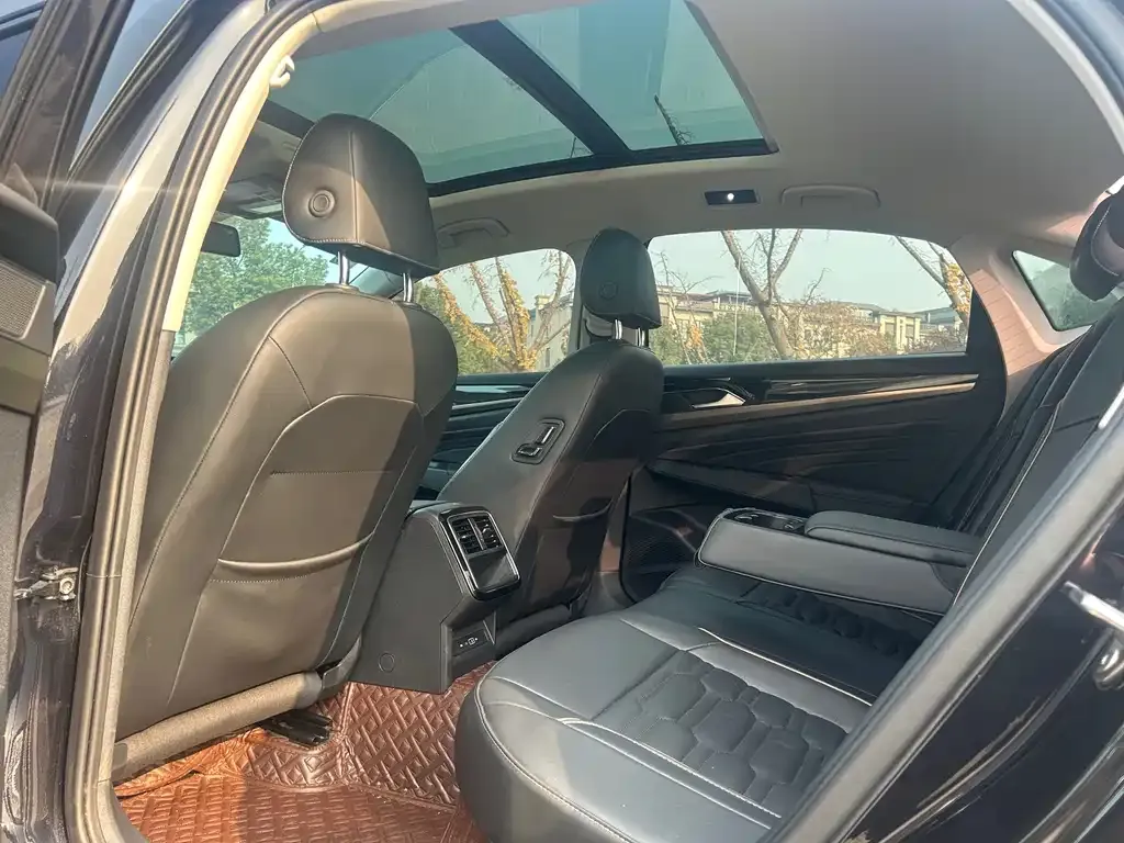 Volkswagen Passat — фото 9