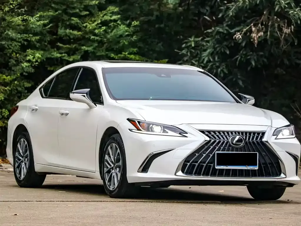 Lexus ES — фото 5