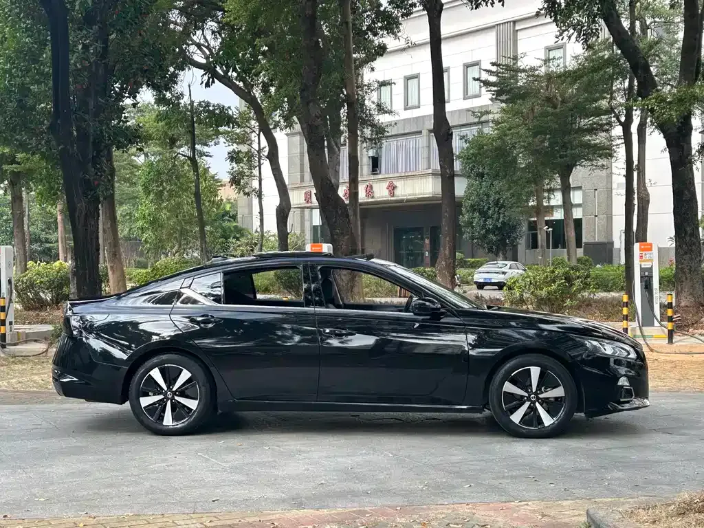 Nissan Teana — фото 4