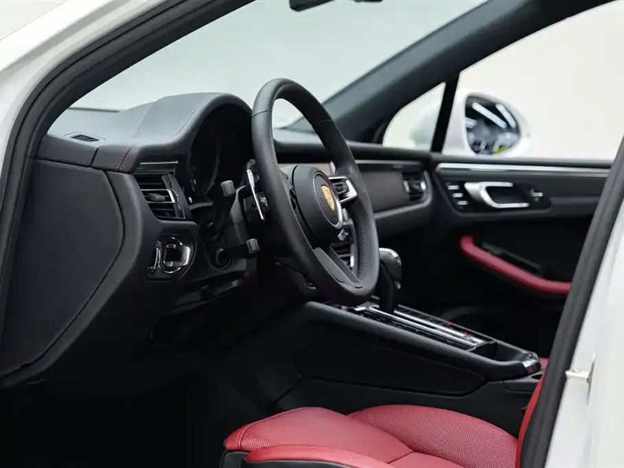 Porsche Macan — фото 7