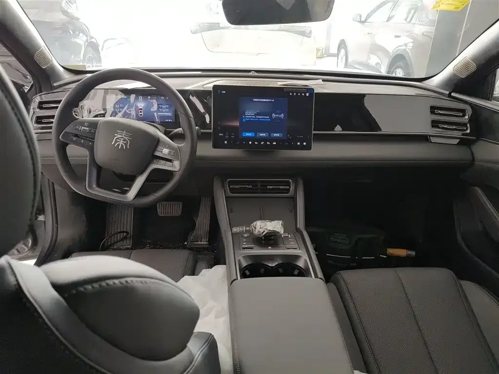 BYD Qin L — фото 10
