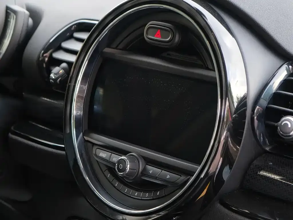 MINI Clubman — фото 4