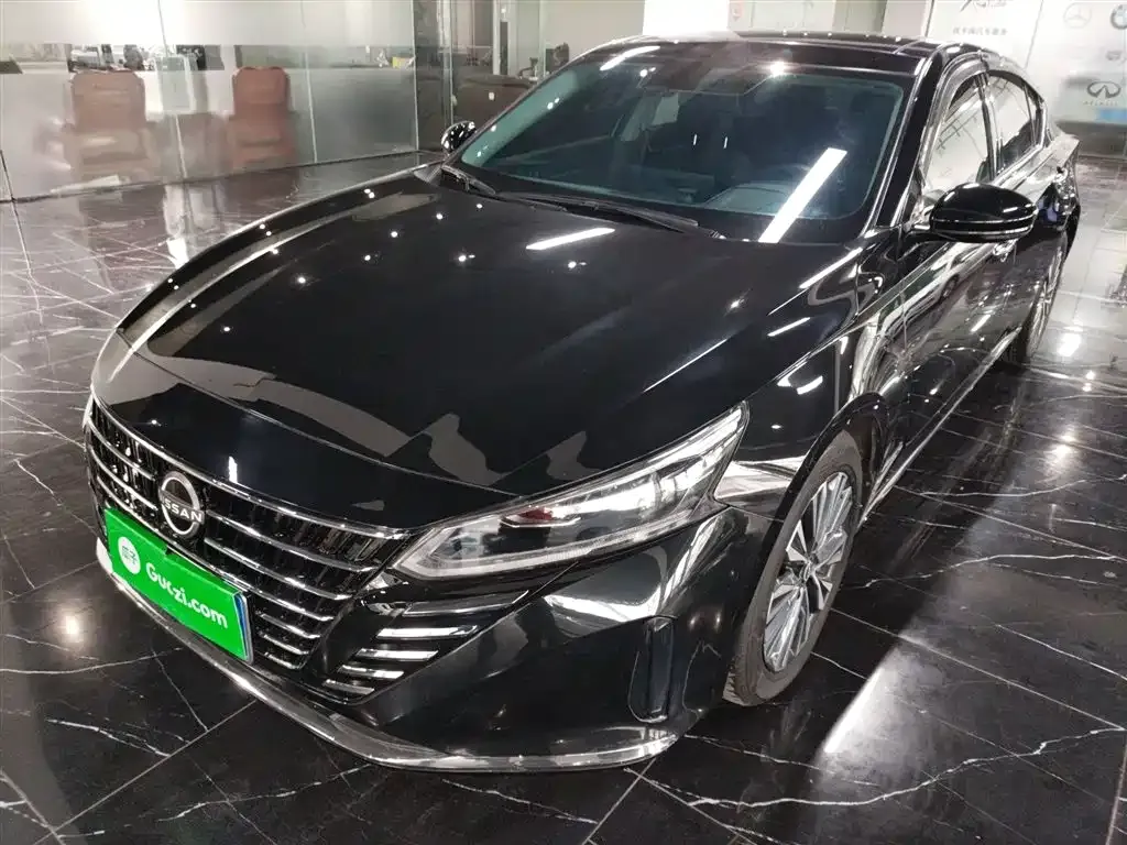 Nissan Teana — фото 1