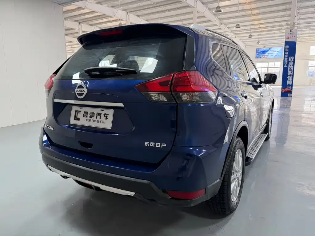 Nissan X-Trail — фото 4