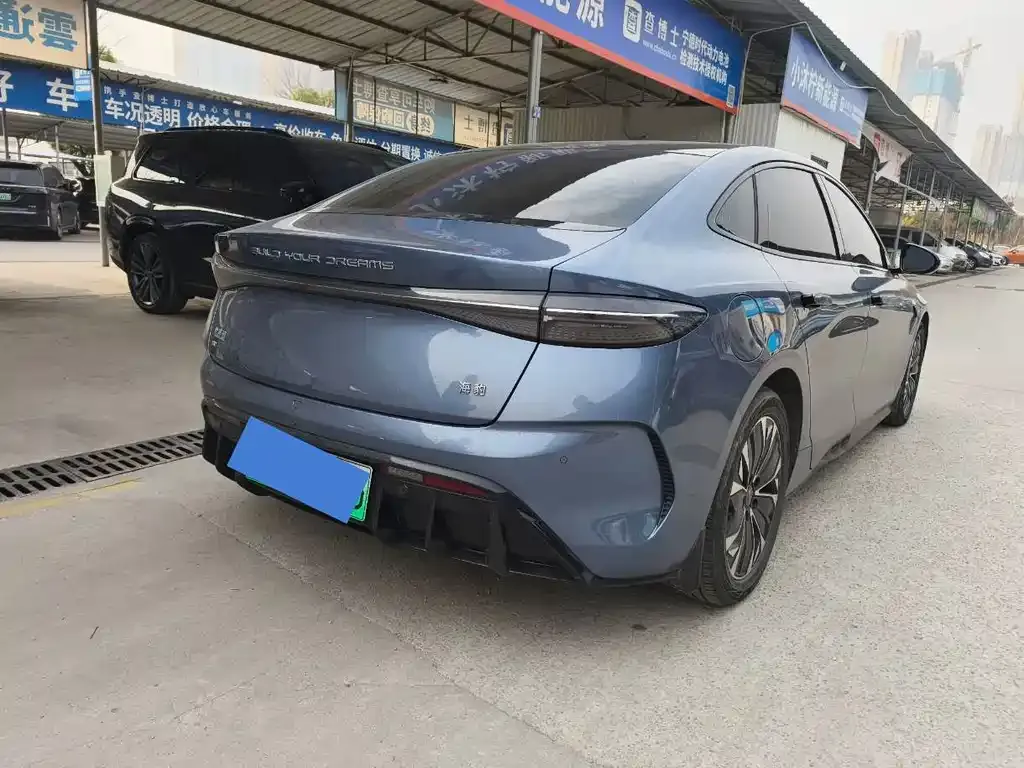 BYD Seal — фото 3
