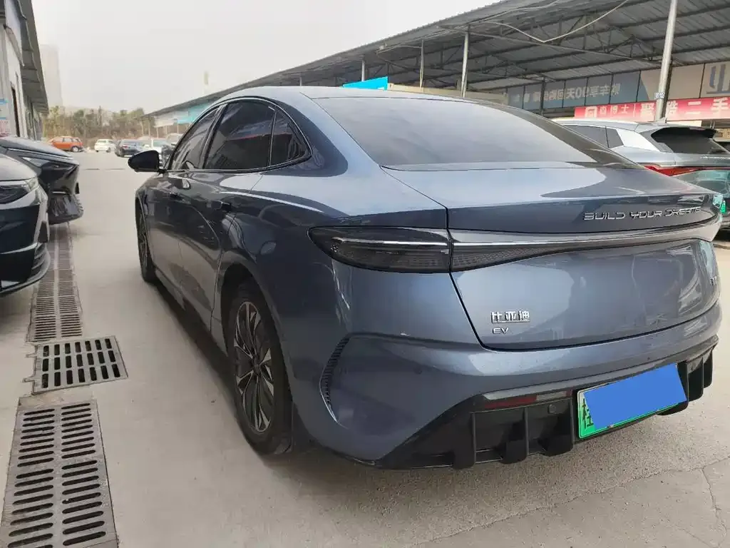 BYD Seal — фото 4