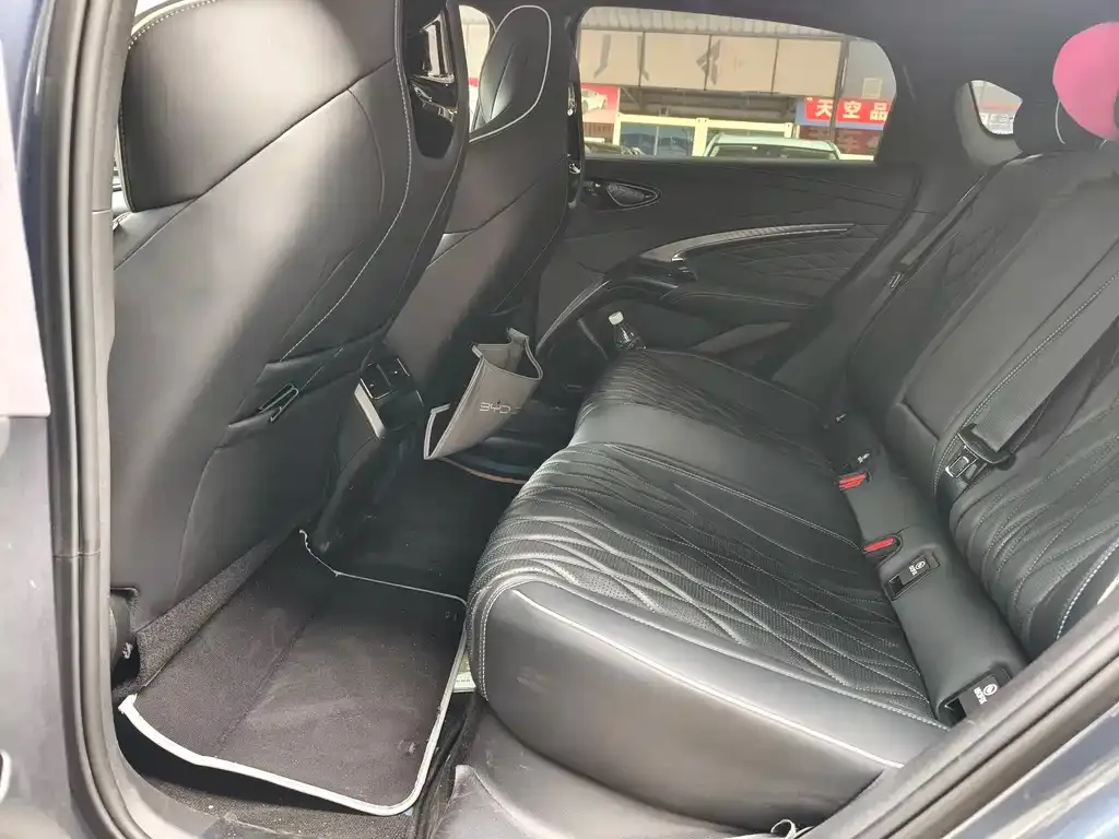 BYD Seal — фото 8
