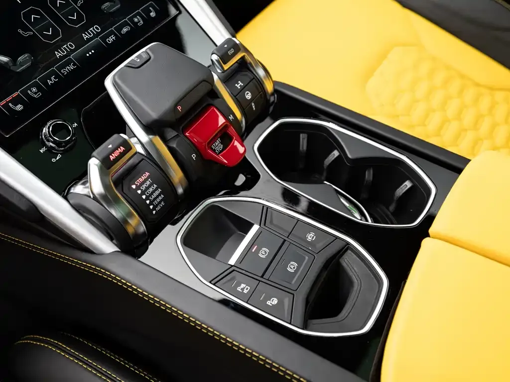 Lamborghini Urus — фото 7
