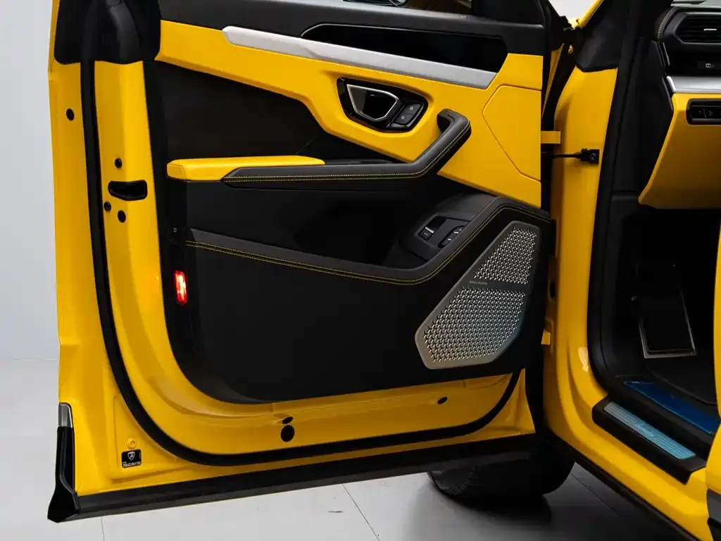 Lamborghini Urus — фото 9