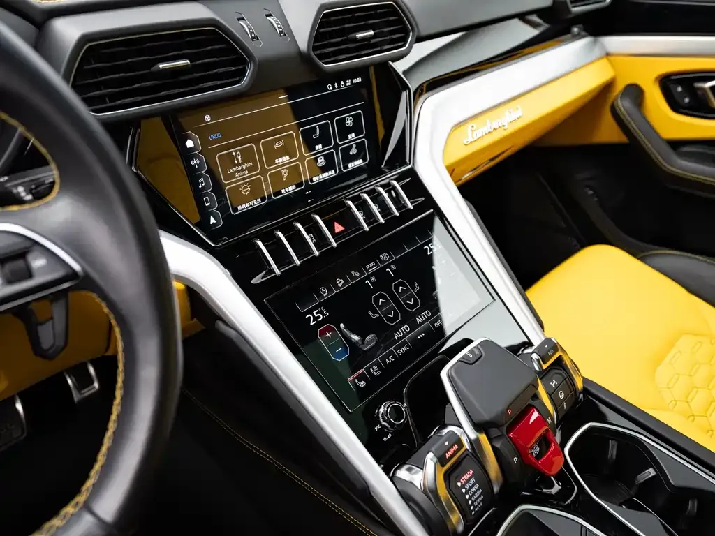 Lamborghini Urus — фото 6