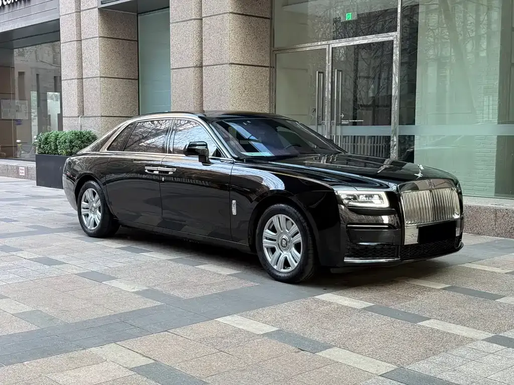 Rolls-Royce Ghost — фото 1