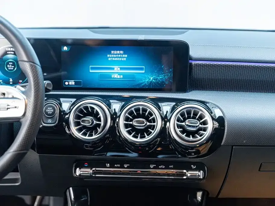 Mercedes-Benz A-Class — фото 10