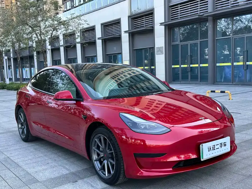 Tesla Model 3 — фото 6