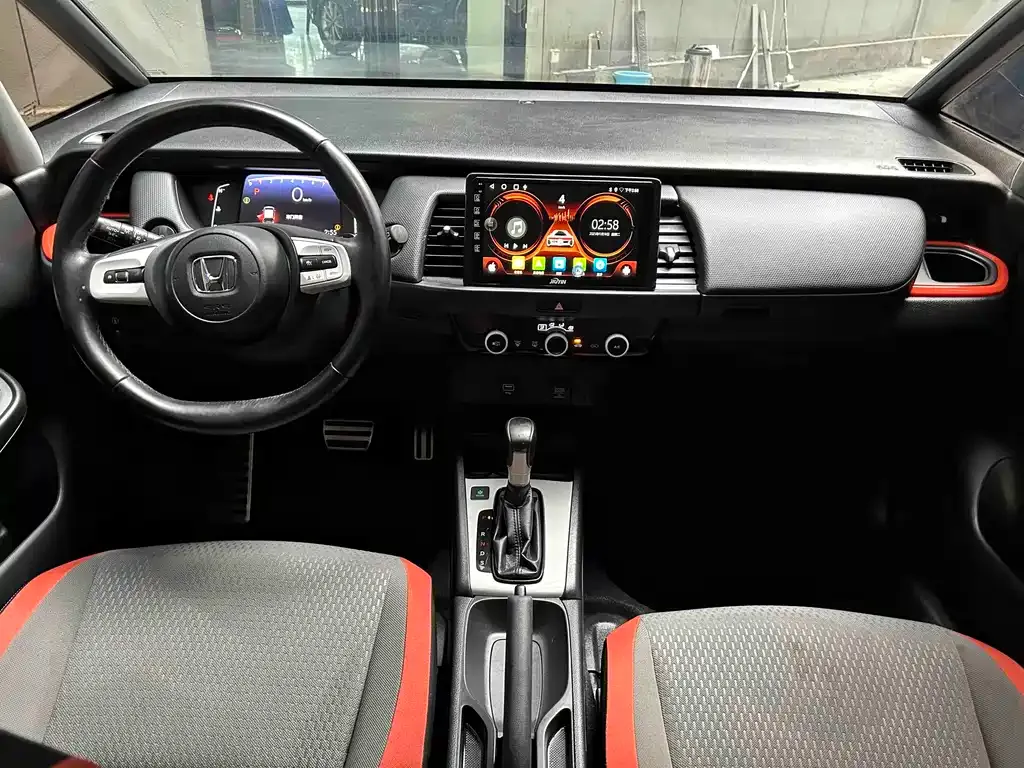 Honda Fit — фото 10