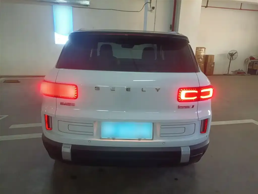 Geely Icon — фото 6