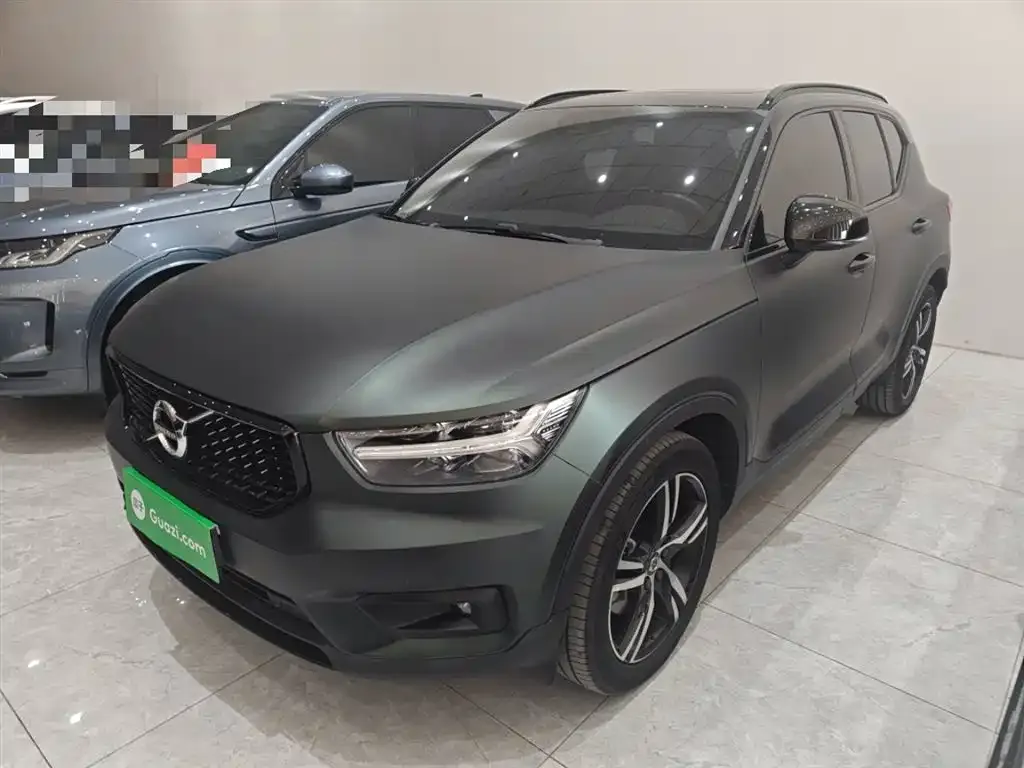 Volvo XC40 — фото 2