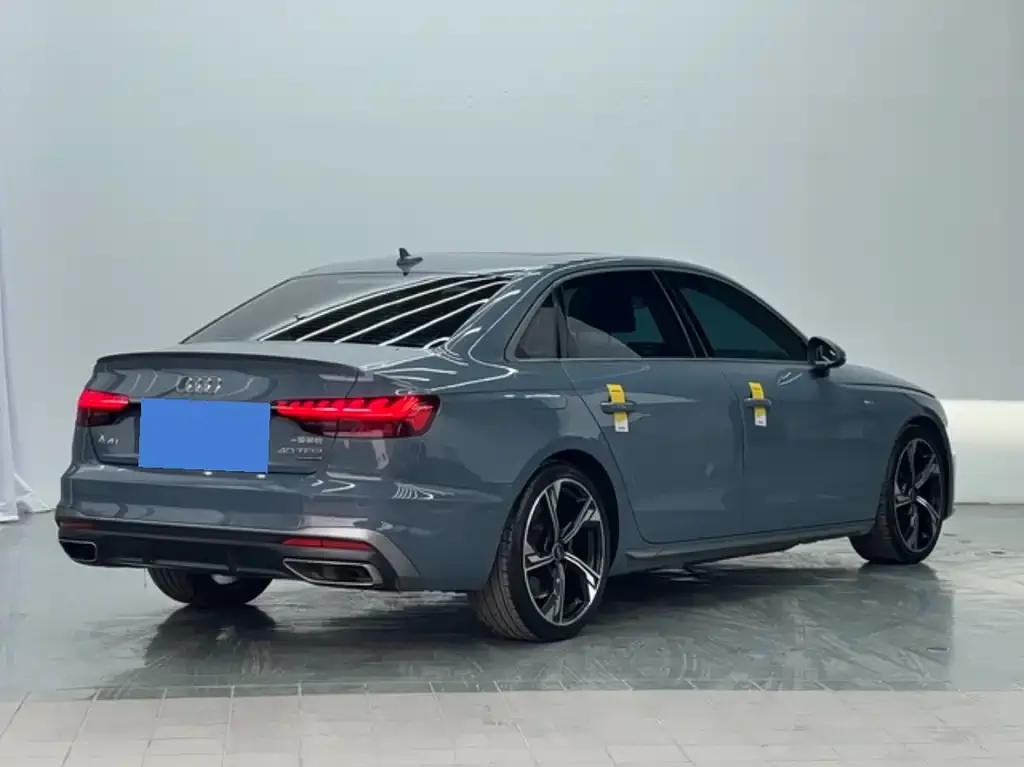 Audi A4L — фото 5